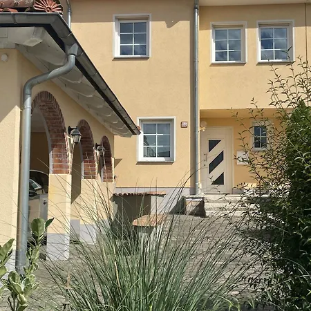 Am Keltenberg, La Stella, Bonifatiusroute * Glauburg